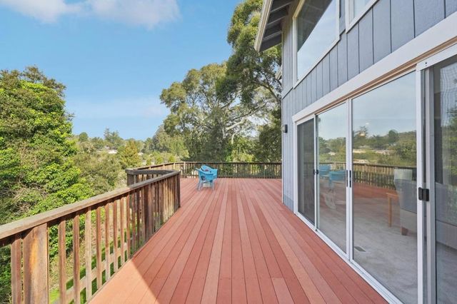 513 Encino Drive, Aptos, CA 95003