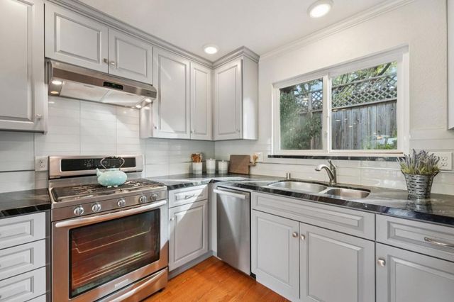 513 Encino Drive, Aptos, CA 95003