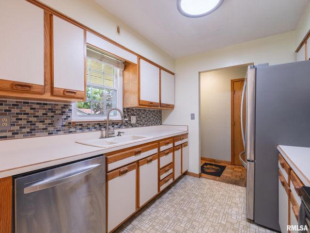 409 GEORGIA Parkway, Washington, IL 61571