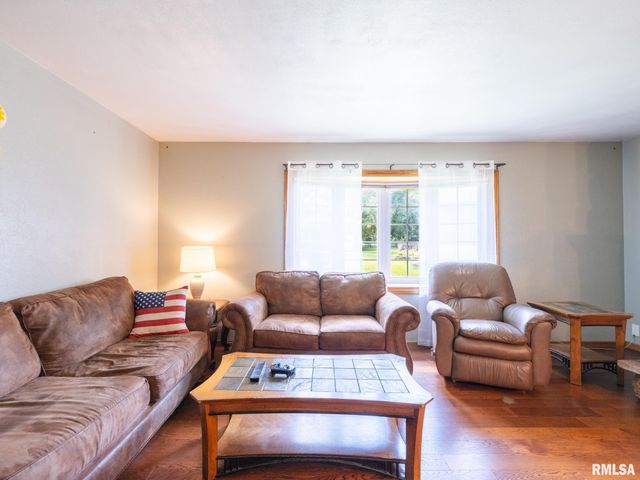 409 GEORGIA Parkway, Washington, IL 61571