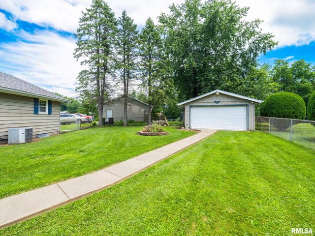 409 GEORGIA Parkway, Washington, IL 61571