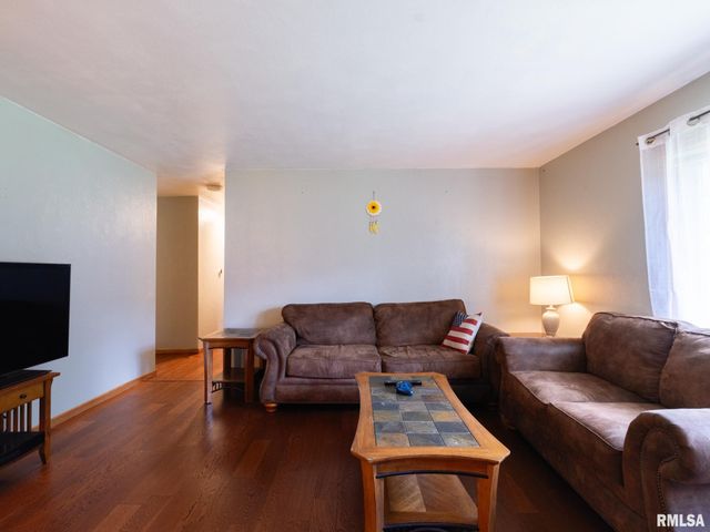 409 GEORGIA Parkway, Washington, IL 61571