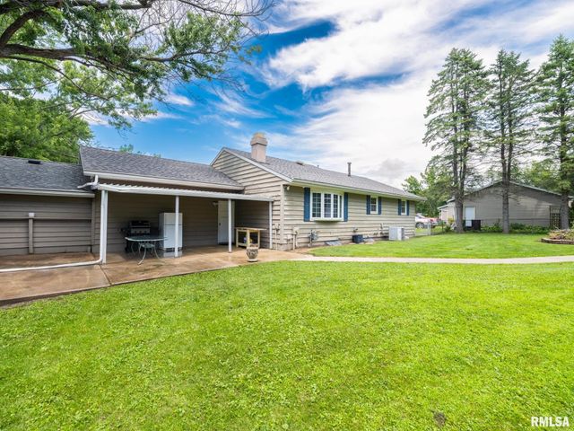 409 GEORGIA Parkway, Washington, IL 61571