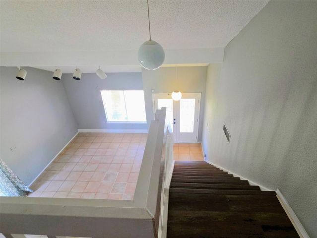 10526 Chapel Hill Drive, Houston, TX 77099