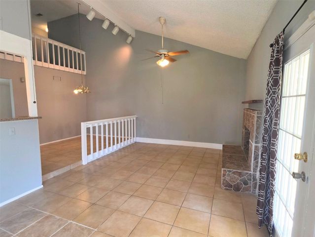 10526 Chapel Hill Drive, Houston, TX 77099