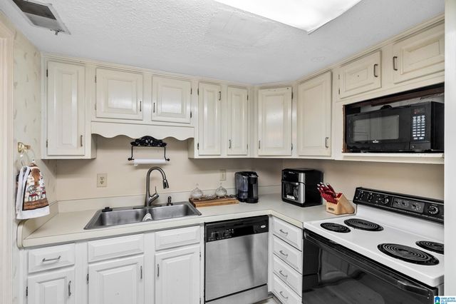 2420 EAGLE COURT # 2420, Birmingham, AL 35216
