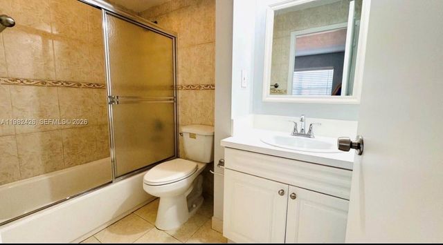 15635 SW 74th Cir Dr 3, Miami, FL 33193