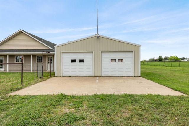 1234 County Road 135, Lincoln, TX 78948