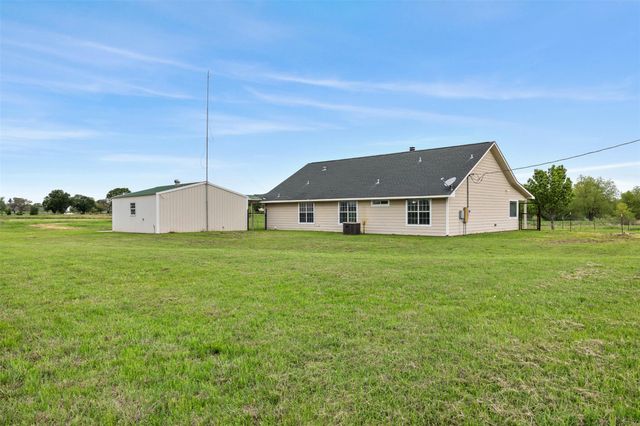 1234 County Road 135, Lincoln, TX 78948