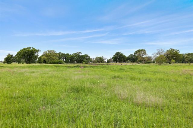 1234 County Road 135, Lincoln, TX 78948