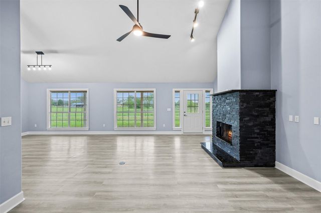 1234 County Road 135, Lincoln, TX 78948