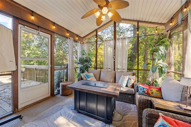 1705 12th Avenue, Coralville, IA 52241