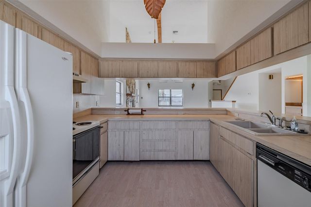 337 7TH AVENUE N, Tierra Verde, FL 33715