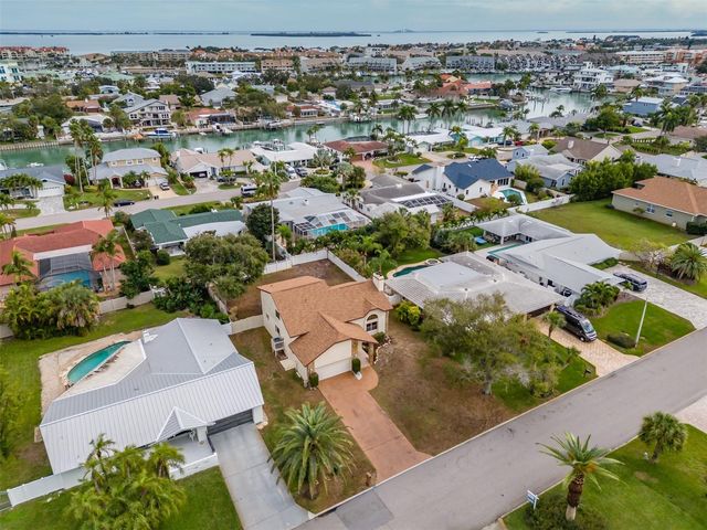 337 7TH AVENUE N, Tierra Verde, FL 33715