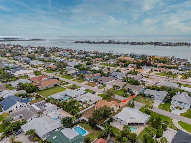 337 7TH AVENUE N, Tierra Verde, FL 33715