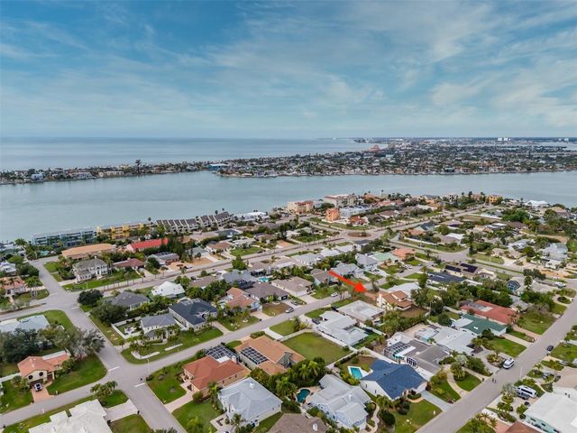 337 7TH AVENUE N, Tierra Verde, FL 33715