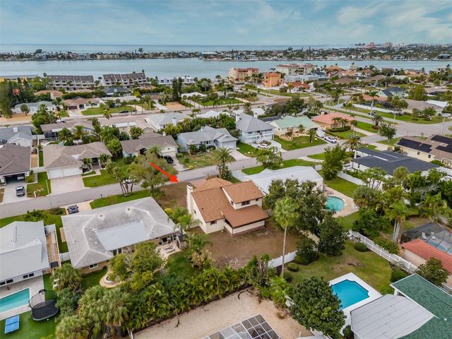 337 7TH AVENUE N, Tierra Verde, FL 33715