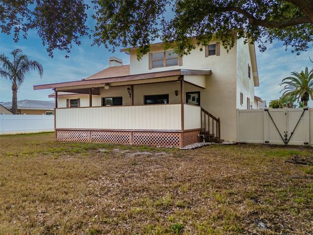 337 7TH AVENUE N, Tierra Verde, FL 33715