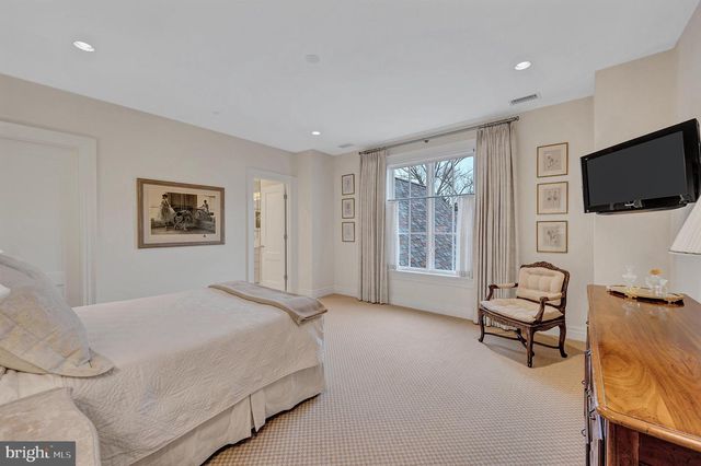 7204 FAIRFAX RD, Bethesda, MD 20814