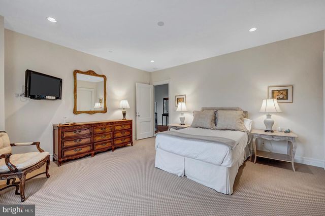 7204 FAIRFAX RD, Bethesda, MD 20814