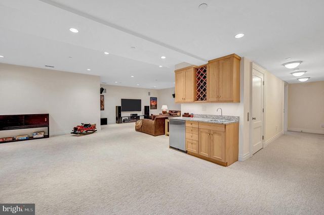 7204 FAIRFAX RD, Bethesda, MD 20814