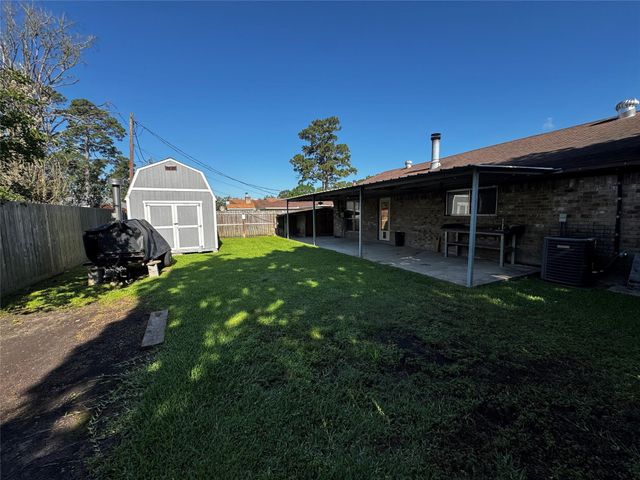 9914 El Chaco Street, Baytown, TX 77521