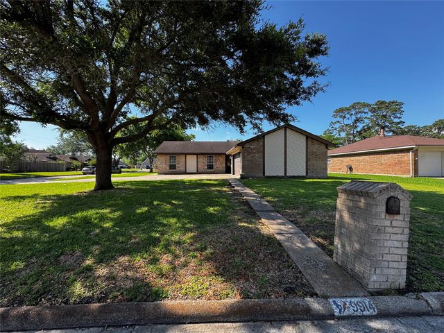 9914 El Chaco Street, Baytown, TX 77521