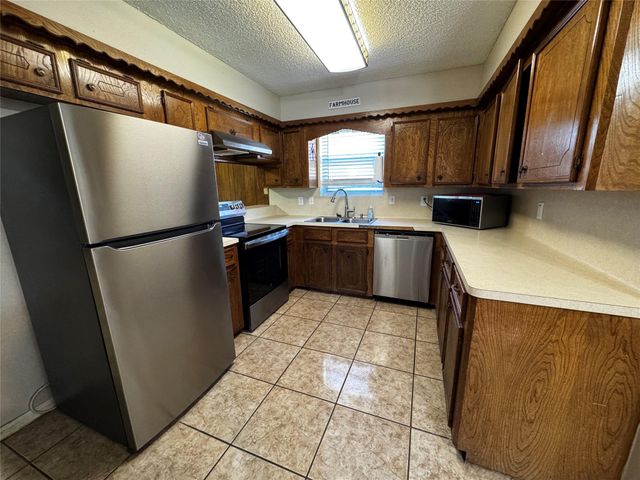 9914 El Chaco Street, Baytown, TX 77521