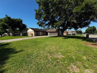 9914 El Chaco Street, Baytown, TX 77521