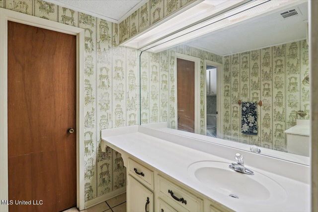 120 Eastwood Drive, Florence, MS 39073
