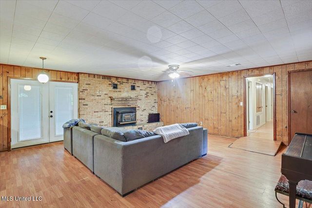 120 Eastwood Drive, Florence, MS 39073
