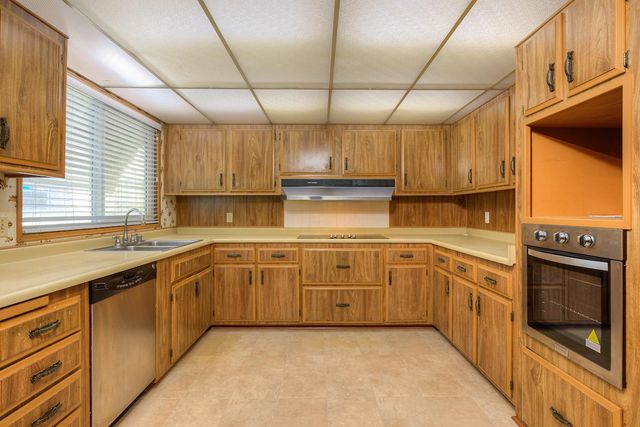 5307 Treasure Hill Dr, Oroville, CA 95966