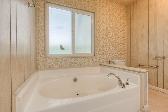 5307 Treasure Hill Dr, Oroville, CA 95966