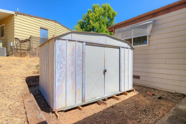 5307 Treasure Hill Dr, Oroville, CA 95966