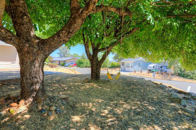 5307 Treasure Hill Dr, Oroville, CA 95966