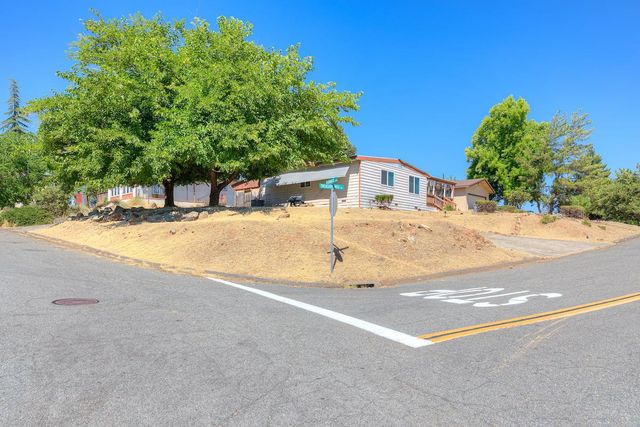 5307 Treasure Hill Dr, Oroville, CA 95966