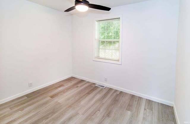 10306 Old State Road, Evansville, IN 47711