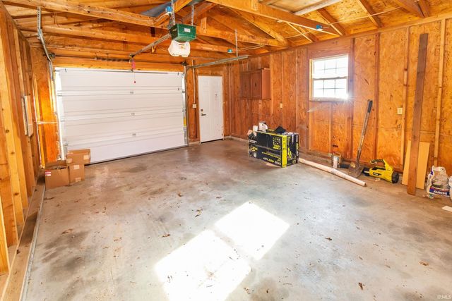 10306 Old State Road, Evansville, IN 47711