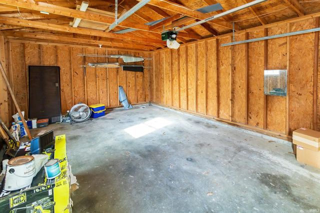 10306 Old State Road, Evansville, IN 47711