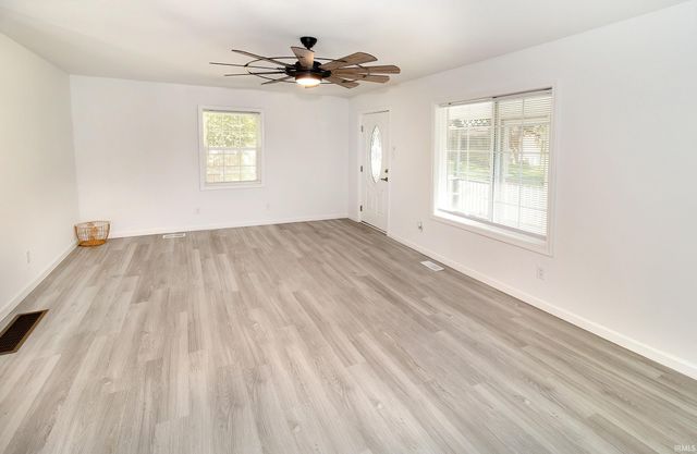 10306 Old State Road, Evansville, IN 47711