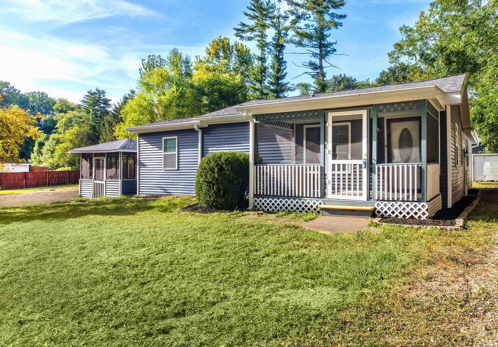 10306 Old State Road, Evansville, IN 47711