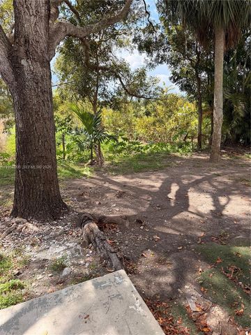 13264 Old Biscayne Dr 405, Homestead, FL 33033