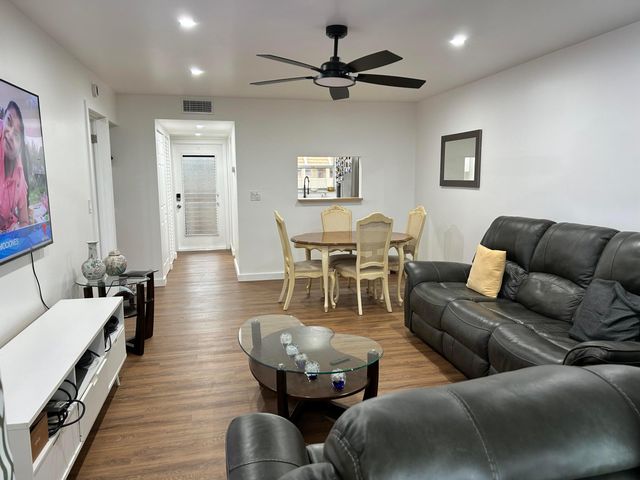 6750 Royal Palm Boulevard 310e, Margate, FL 33063