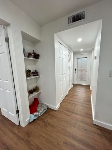 6750 Royal Palm Boulevard 310e, Margate, FL 33063