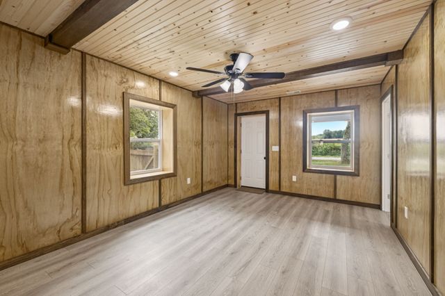 1814 Vales Mill Rd, Pulaski, TN 38478