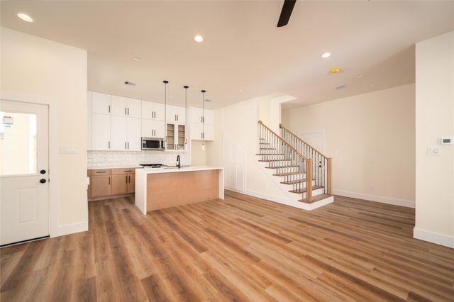 8916 Knoll Branch Dr Drive, Houston, TX 77080