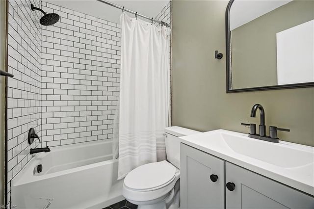 7266 Abraham CT, Newport News, VA 23605