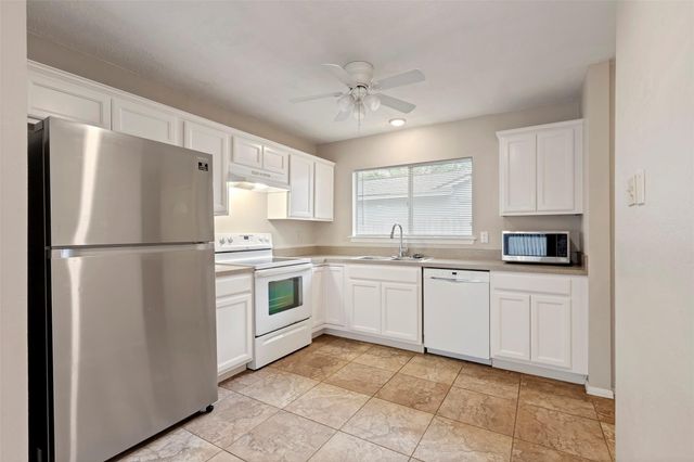 81 Blue Fox Road, The Woodlands, TX 77380