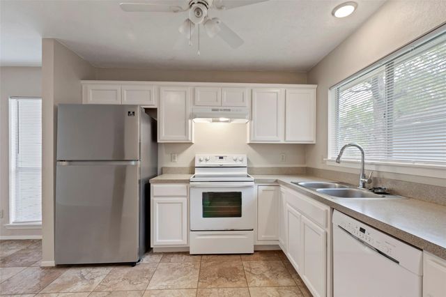 81 Blue Fox Road, The Woodlands, TX 77380