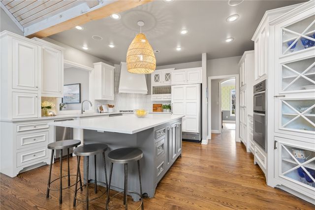 2599 N Firewood Drive, Fayetteville, AR 72703